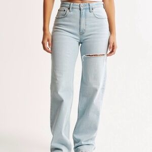 Abercrombie & Fitch Curve Love Relaxed Jeans